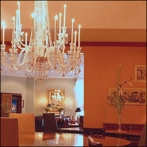 Royal Belvedere Chandelier in Dining Hall
