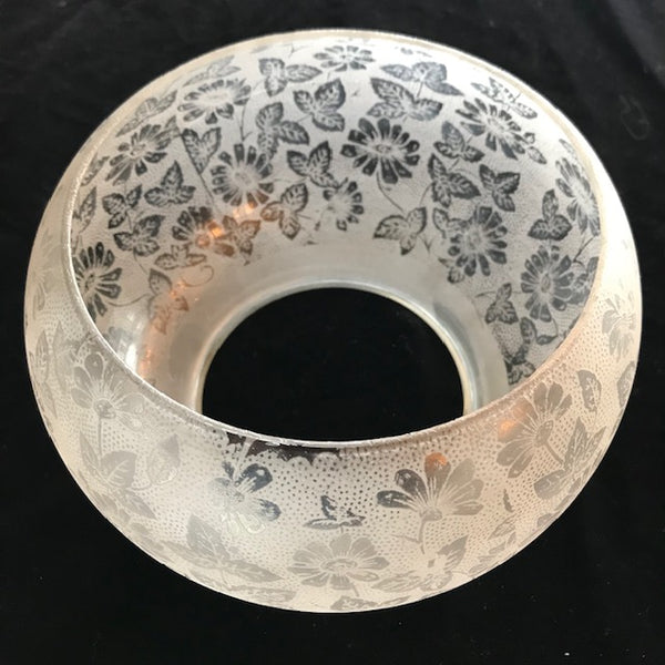 SSGN110 Antique Victorian Glass Shade, 5" Fitter